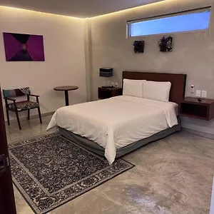 https://hotel-urban-101.quintano-roohotels.com